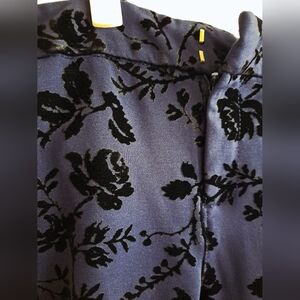 Old Navy Navy Blue Floral Velvet Cropped Pants